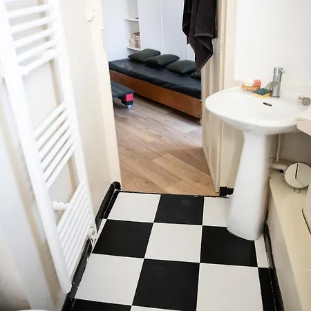 Hostnfly - Beautiful Bright In Belleville Paris