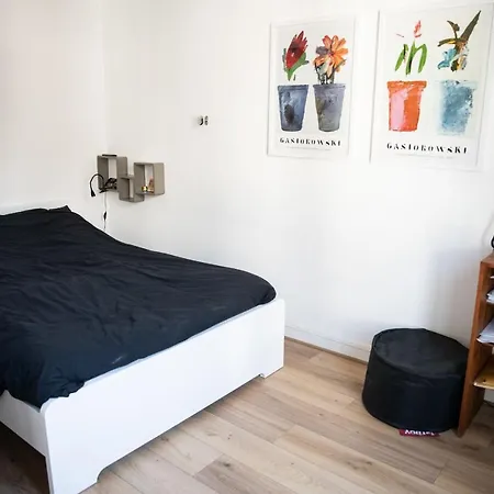 Hostnfly - Beautiful Bright In Belleville Apartment Paris